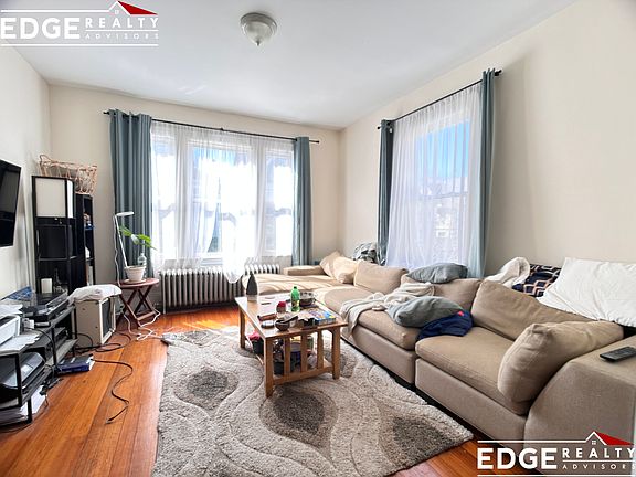 3rd image of 46 Mapleton St APT 2