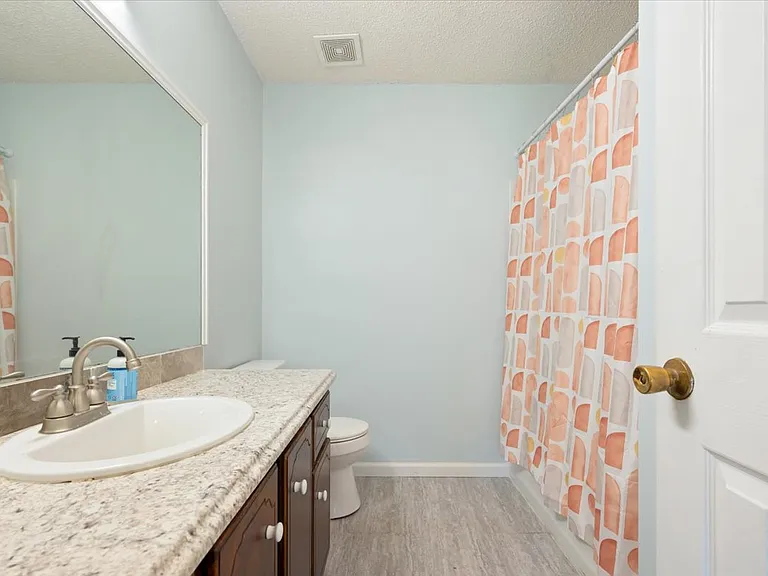 756 Melissa Dr — Photo 7