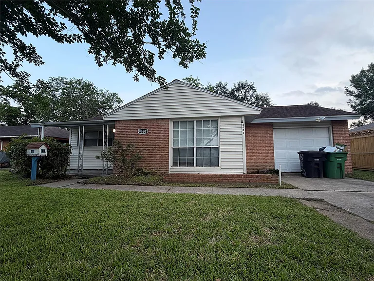 8602 Glenlea St — Photo 13