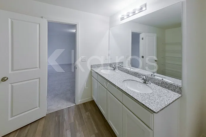 1148 Vinita Ave — Photo 16
