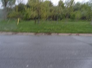 258 Westport Rd, Valparaiso, IN 46385