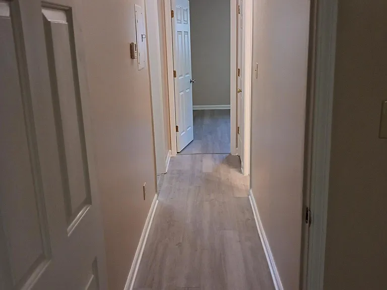 506 Charleston Ln — Photo 7