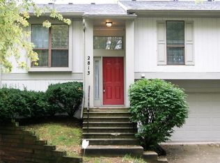 2813 Lakeshire Ln, Indianapolis, IN