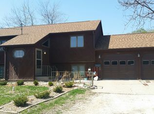 62 Mary St, Clermont, IA 52135