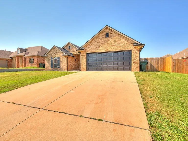 10811 Blue Sky Dr — Photo 4