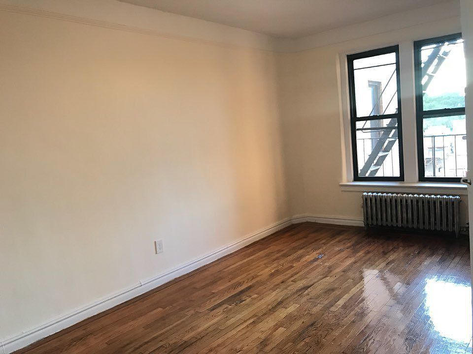 2nd image of 3206 29th St APT 2H