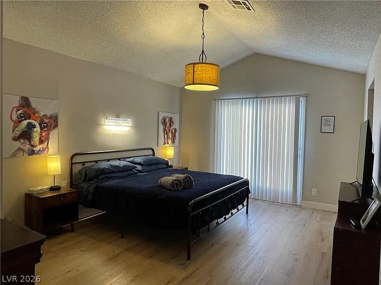 3823 El Camino Rd — Photo 16