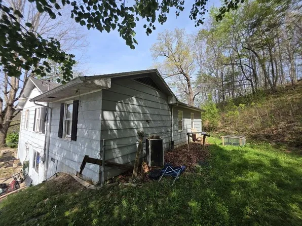 940 Old Corbin Pike Rd, Williamsburg, KY 40769