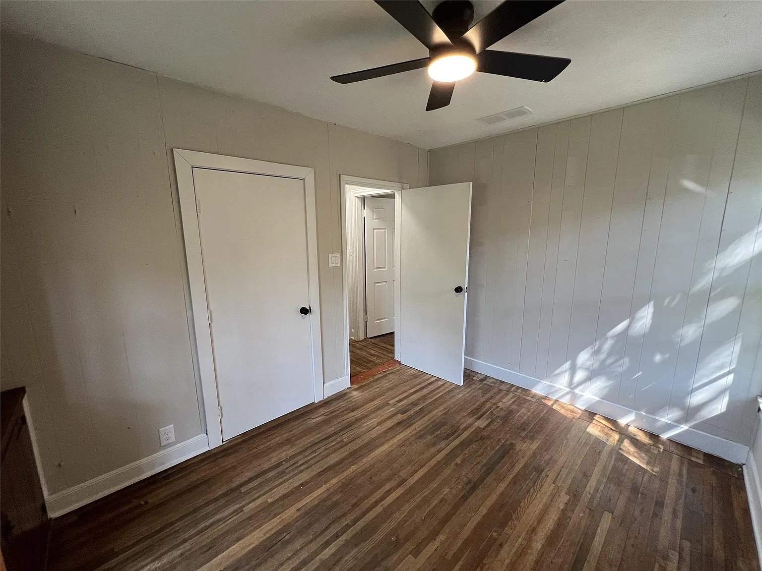 4 bed, 2.0 bath, 1897 sqft, $2,150 — Photo 3