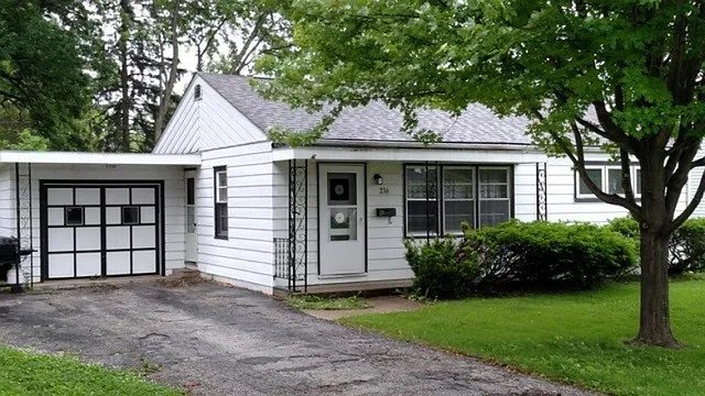 236 Helena Ave photo 1