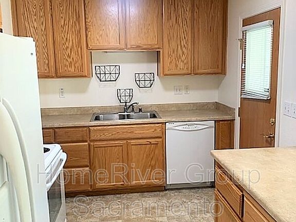 4th image of 5130 59th St