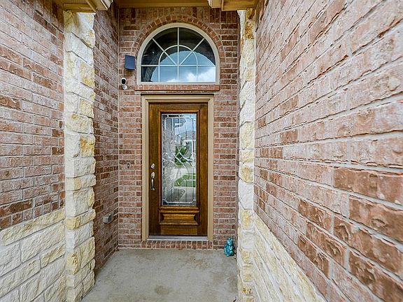 2nd image of 2811 Seabold Dr