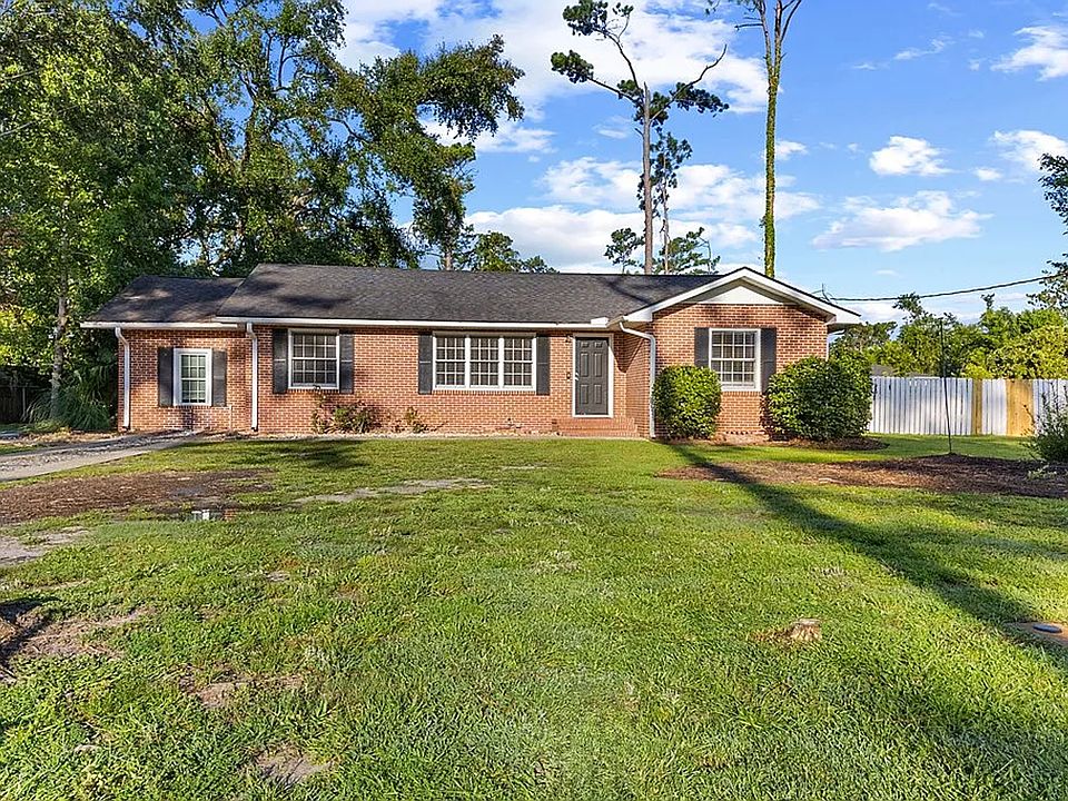 1st image of 2206 White Oak Dr
