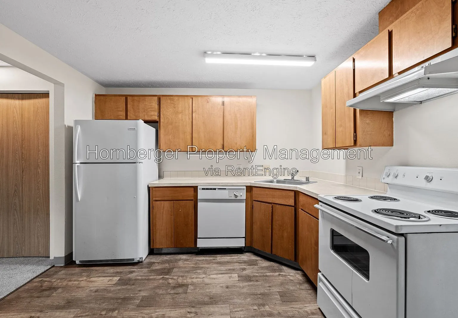 2 bed, 1.0 bath, 850 sqft, $1,050 — Photo 1