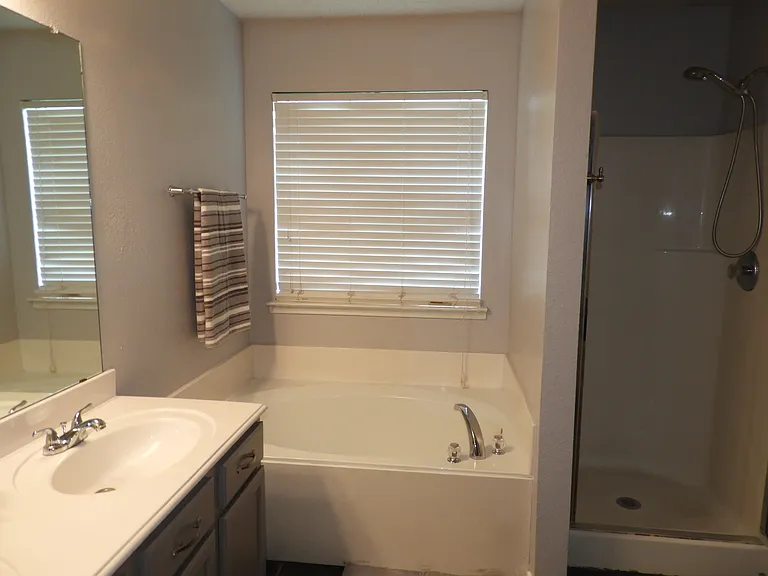 2016 Clinton Dr — Photo 10
