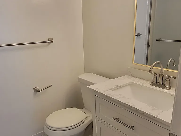 130 Cypress Ct — Photo 15