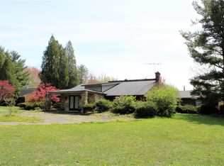 7393 Mulberry Rd, Chesterland, OH 44026