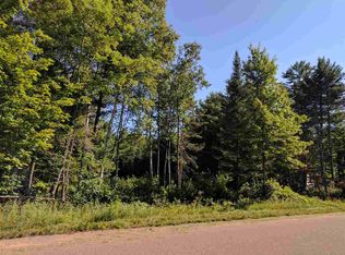1060 Highland Dr, Ishpeming, MI 49849