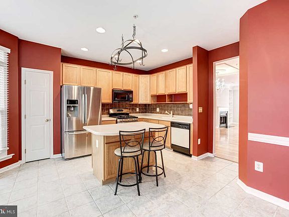 4th image of 5113 Gardner Dr