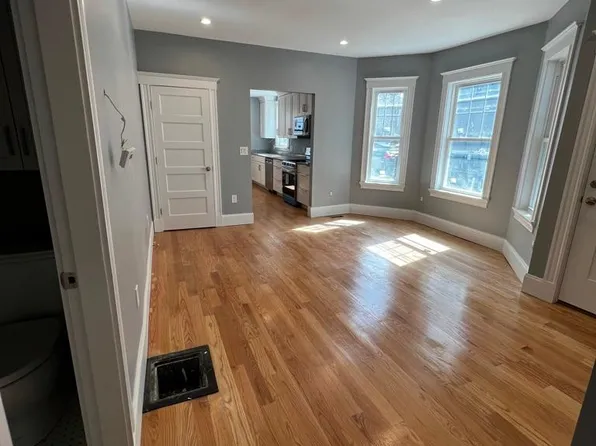 188 Savin Hill Ave #1, Dorchester, MA 02125
