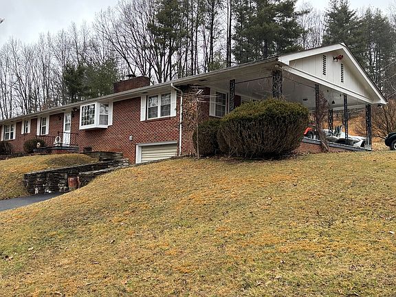 3rd image of 671 Elk Garden Rd