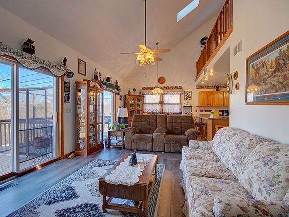 3rd image of 144 Fossil Lake Ct