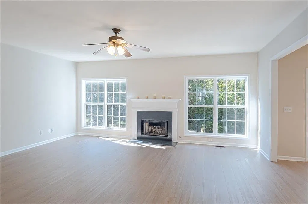 5 bed, 2823 sqft, $3,500 — Photo 4