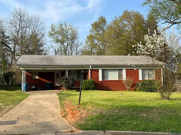 203 E Woodland Rd, Marshall, TX 75672