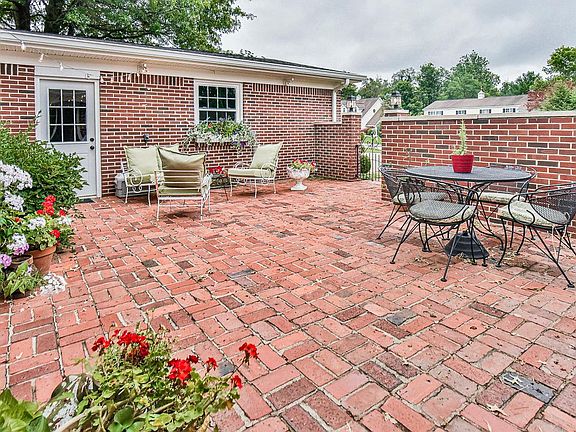 4th image of 4401 N Thistle Dr