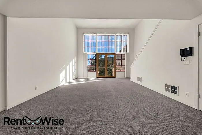 68 McCoppin St #8 — Photo 4