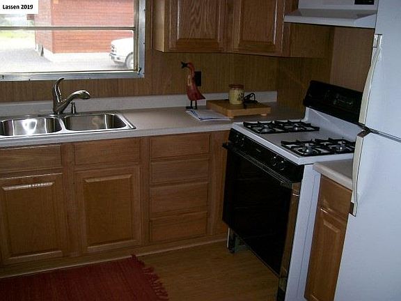 4th image of 687-610 Chestnut Way