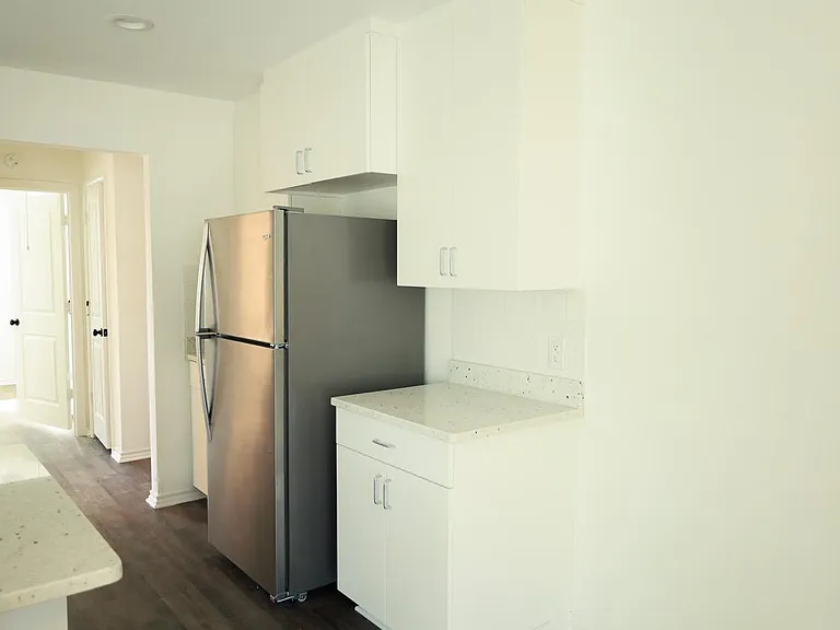 300 Carrie Mabrie St — Photo 14