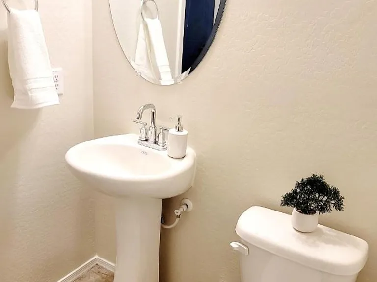 7840 W Riverside Ave — Photo 2