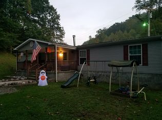 60 Reuben Branch Rd, Bledsoe, KY 40810