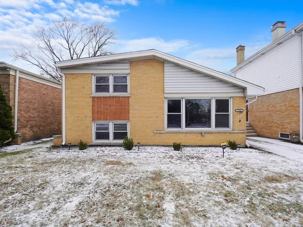 5208 Emerson St, Skokie, IL 60077