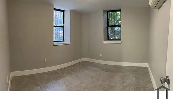2781 Claflin Ave — Photo 2