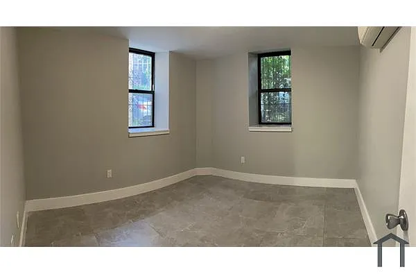Building Photo - 2781 Claflin Ave