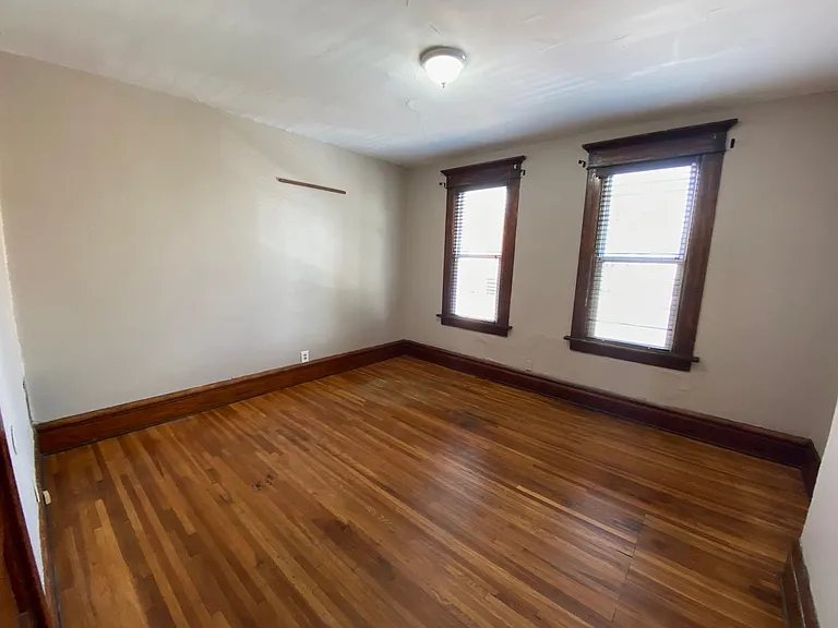 Worthington St 1467-1469 HHR — Photo 11