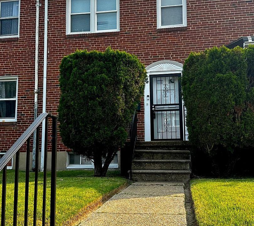 1st image of 912 Evesham Ave