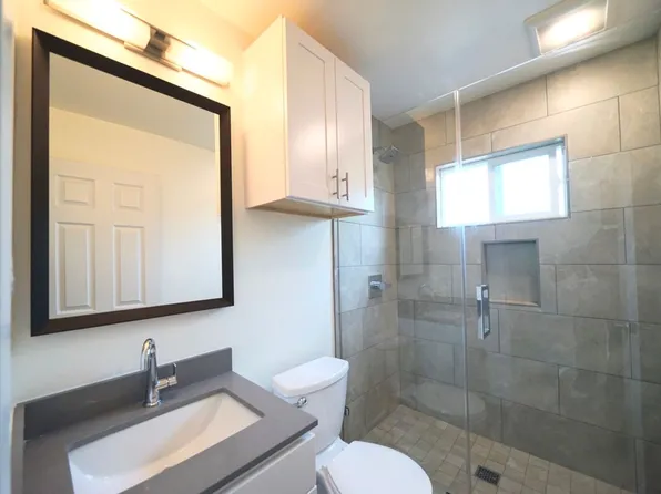 Lincoln, 152 Lincoln Ave APT 8, Redwood City, CA 94061