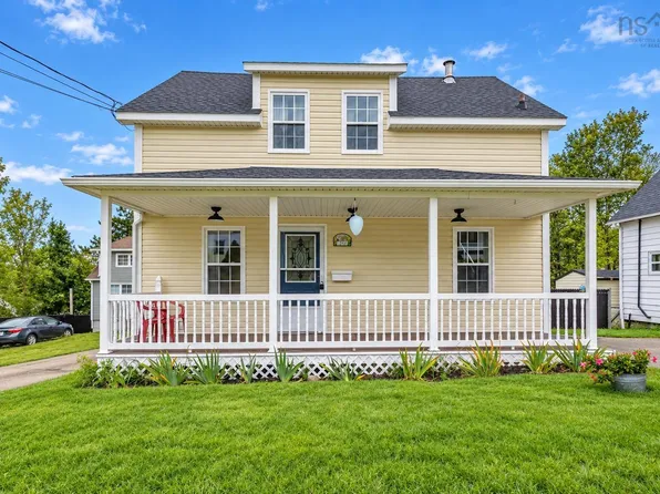29 Central St, Sydney, NS B1P 2A7