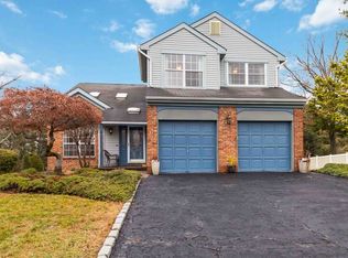 24 Alton Dr, Somerset, NJ 08873