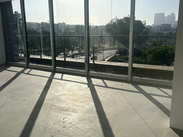 2404 Wilshire Blvd #4F — Photo 12