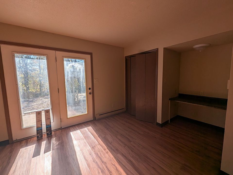 1st image of 4404 W Bellview Dr #0