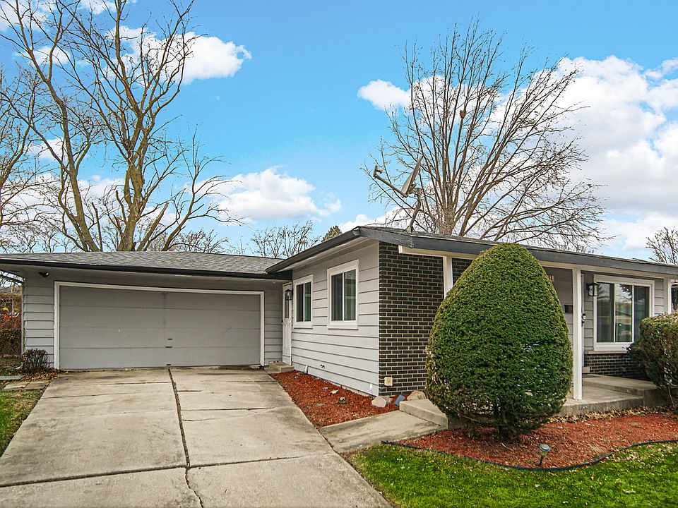 1st image of 444 N Pleasant Dr