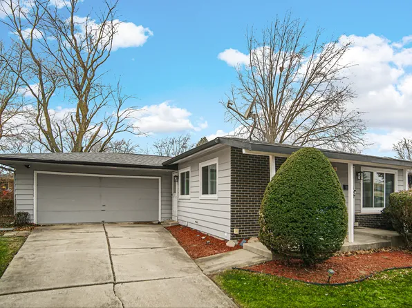 444 N Pleasant Dr, Glenwood, IL 60425