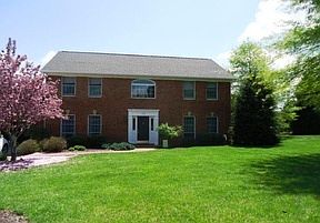 1st image of 121 Old White Dr
