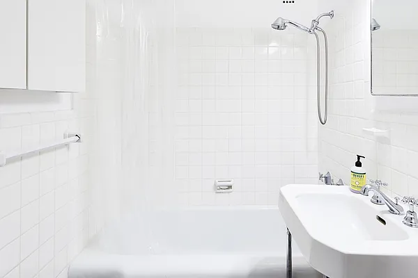 Sold by Compass | media 25