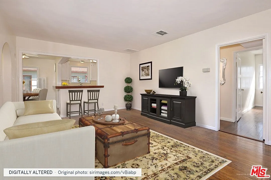 2 bed, 1.0 bath, $3,495 — Photo 2