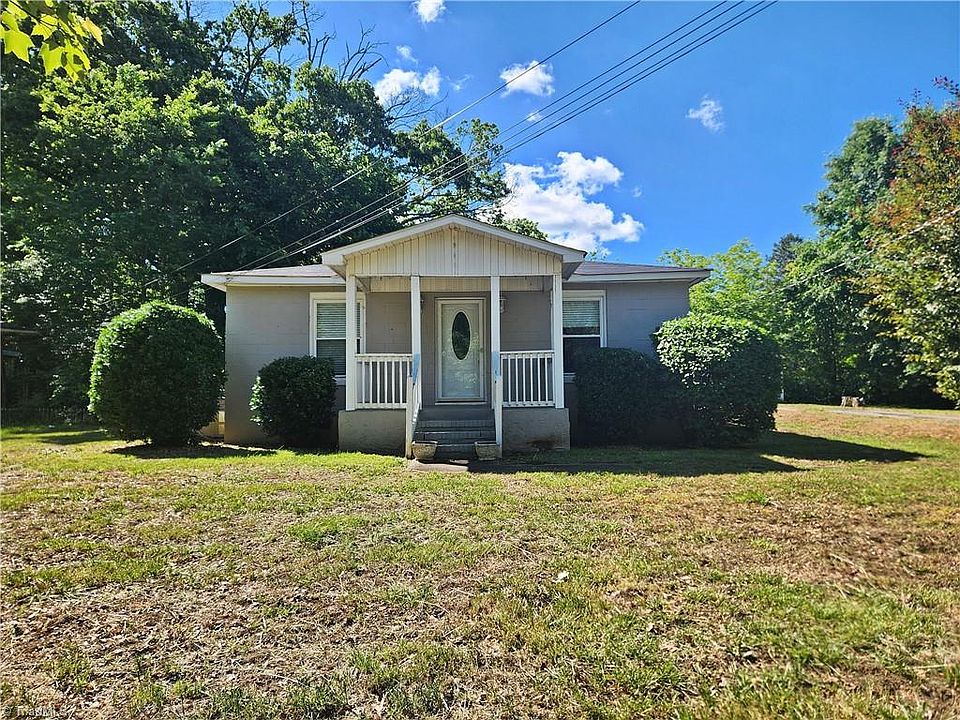 1st image of 3021 Branderwood Dr